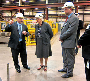 (Left to right) Mark Gemin, Vice-President, Steel Technologies Canada Ltd. (STC); Liz Sandals, Ontario Minister of Education; and Trevor Birtch, Mayor; Woodstock