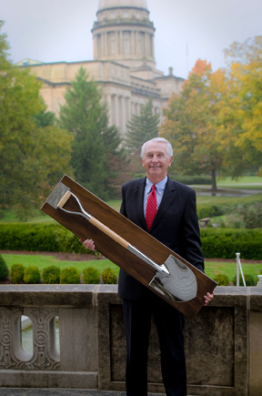 Kentucky Governor Steve Beshear holds the state’s Silver?Shovel in the 3+ to 5 million population category.
