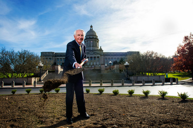 Figure 5: Kentucky Governor Steve Beshear lifts the state’s Silver Shovel award.