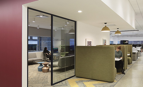 At the HOK-designed New York headquarters of J. Walter Thompson, an emphasis on agility means giving employees a variety of spaces that can accommodate both collaborative and solitary work.